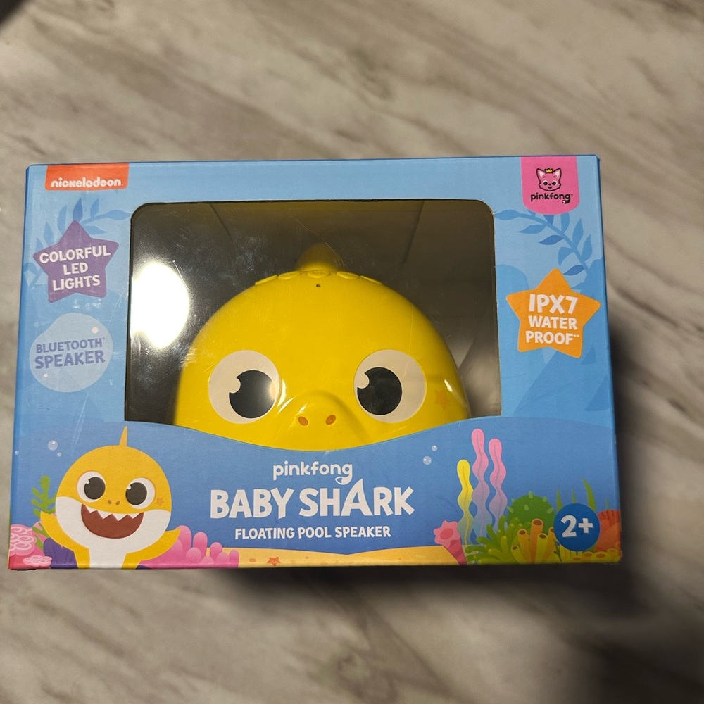 Pinkfong Baby Shark Yellow Floating Pool Speaker